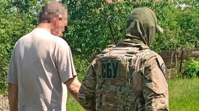 Збирав дані на кордоні про оборону і війському техніку: на Рівненщині СБУ затримала агента КДБ Білорусі Збирав дані на кордоні про оборону і війському техніку: на Рівненщині СБУ затримала агента КДБ Білорусі