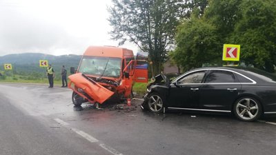 На дорогах Львівщини трапилося понад 5 тисяч аварій від початку року