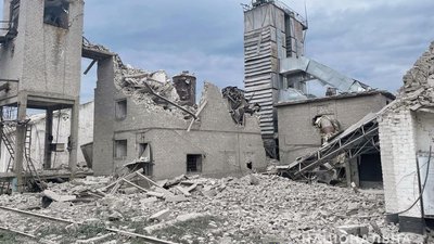 На Донеччині війська РФ продовжують обстріли із важкого озброєння та авіації