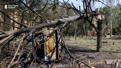 “Вони нас всюди дістануть”. Як живуть у ключових містах оборони Донбасу “Вони нас всюди дістануть”. Як живуть у ключових містах оборони Донбасу