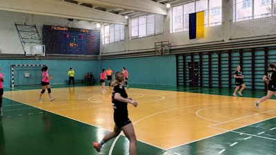 Чемпіонат України з гандболу – Вища ліга: відбувся поєдинок команд з Тернополя і Кривого Рогу Чемпіонат України з гандболу – Вища ліга: відбувся поєдинок команд з Тернополя і Кривого Рогу