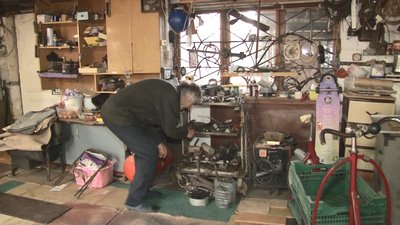 Створює мопеди на пенсії. Черкасець Олександр Баканов Створює мопеди на пенсії. Черкасець Олександр Баканов