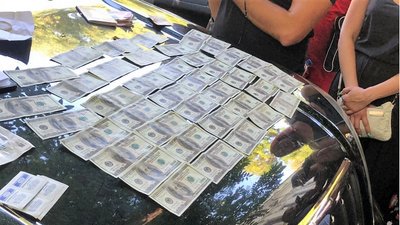 В Одесі посадовця Держекоінспекції та засновника громадської організації затримали на хабарі