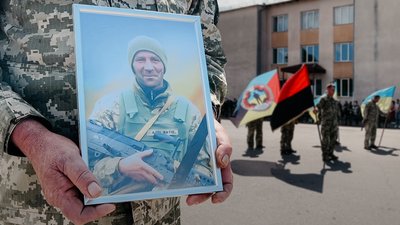 Нагородили посмертно: орден "За мужність" вручили доньці загиблого Миколи Музичука