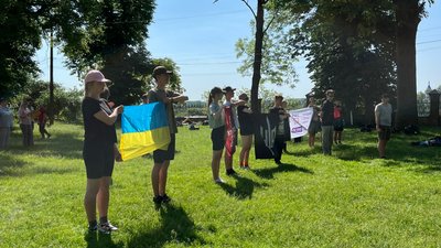 "Є військові, які проводять тут відпустку ": на Рівненщині стартував мандрівний табір "Стежками князів Острозьких" "Є військові, які проводять тут відпустку ": на Рівненщині стартував мандрівний табір "Стежками князів Острозьких"
