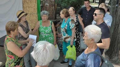 Виселяють переселенців Виселяють переселенців