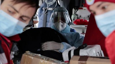 Пацієнта з Кропивницького вперше доправили гелікоптером на лікування у Київ Пацієнта з Кропивницького вперше доправили гелікоптером на лікування у Київ