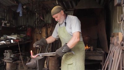 Триметрова скульптура сокола з металу, виставка зброї, майстер-класи: у Дніпрі відбудеться Kovalfest
