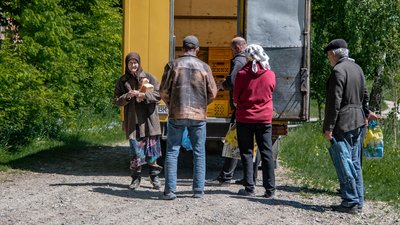 "Під час карантину, возили тільки хліб". Село на Буковині, яке до пандемії жило як на карантині "Під час карантину, возили тільки хліб". Село на Буковині, яке до пандемії жило як на карантині