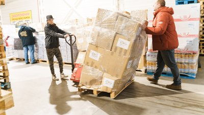 Засоби гігієни, продукти та генератори: Вінниця отримала чергову допомогу від міст-побратимів