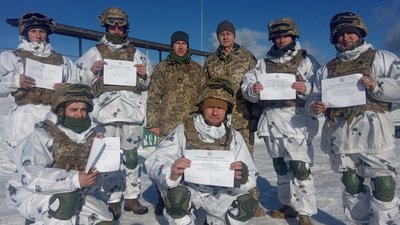 Бійці волинської бригади вчилися використовувати американські протибункерні гранатомети Бійці волинської бригади вчилися використовувати американські протибункерні гранатомети
