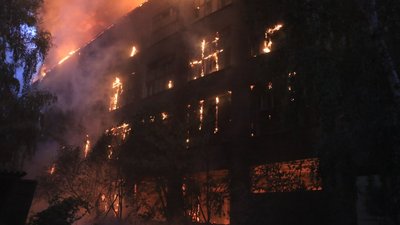У Харкові спалахнула пожежа на одному з підприємств У Харкові спалахнула пожежа на одному з підприємств