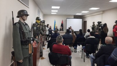 Історики та громадські діячі проводять дискусію про деколонізацію в Тернополі Історики та громадські діячі проводять дискусію про деколонізацію в Тернополі