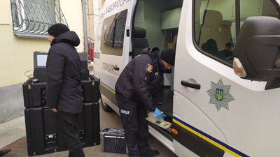 Черкаські правоохоронці отримали лабораторію для експрес-аналізу ДНК Черкаські правоохоронці отримали лабораторію для експрес-аналізу ДНК