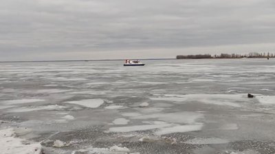 Товщина криги недостатня: черкащанам нагадали правила порятунку на льоду