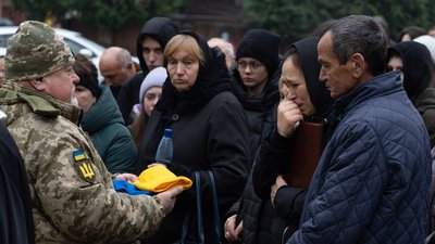 В Ужгороді попрощалися із полеглим захисником Степаном Баллою В Ужгороді попрощалися із полеглим захисником Степаном Баллою