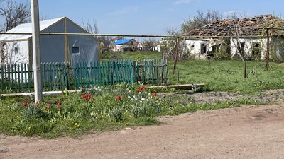 У Посад-Покровському встановлюють модульні будинки для тих, хто втратив оселю. Як облаштоване житло У Посад-Покровському встановлюють модульні будинки для тих, хто втратив оселю. Як облаштоване житло