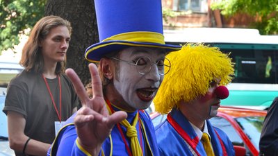 В Одесі стартував ювілейний фестиваль клоунів "Комедіада". Фоторепортаж