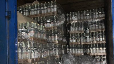 На Рівненщині правоохоронці вилучили підроблений алкоголь На Рівненщині правоохоронці вилучили підроблений алкоголь