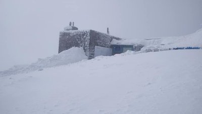 Сьомий день негоди: рятувальники закликають туристів утриматися від походів у Карпати