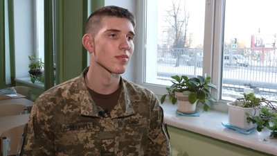 "Хочу йти батьковим шляхом". Історії юнаків із Львівського ліцею імені Героїв Крут