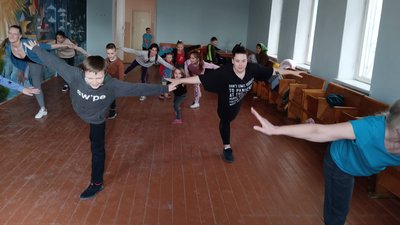 "Кожна сім'я — це розповідь про біль": вінничанка Вікторія Чешківська про волонтерство, Ірпінь та допомогу переселенцям "Кожна сім'я — це розповідь про біль": вінничанка Вікторія Чешківська про волонтерство, Ірпінь та допомогу переселенцям