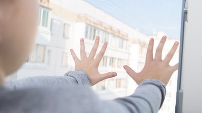 Дитина випала з вікна в Одесі