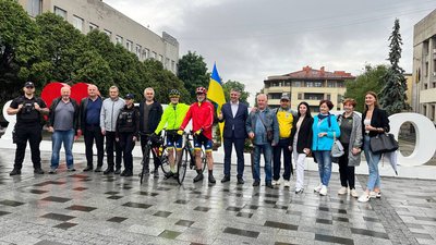 В Ужгороді стартував всеукраїнський ветеранський велопробіг В Ужгороді стартував всеукраїнський ветеранський велопробіг