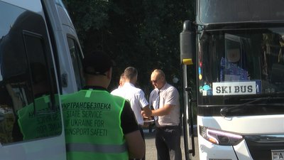 На Прикарпатті за місяць виявили понад 100 порушень у сфері пасажирських перевезень На Прикарпатті за місяць виявили понад 100 порушень у сфері пасажирських перевезень