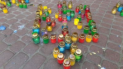 В Івано-Франківську урочистою ходою відкрили памятник загиблим героям України В Івано-Франківську урочистою ходою відкрили памятник загиблим героям України