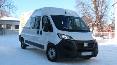 Доглядають літніх та важкохворих людей у них вдома: як працює мобільна соціальна служба на Буковині Доглядають літніх та важкохворих людей у них вдома: як працює мобільна соціальна служба на Буковині