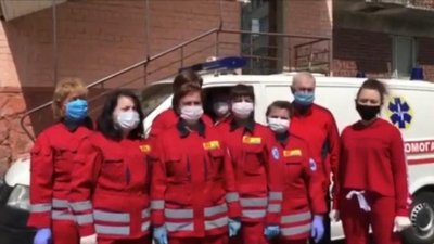 Без премій і доплат: франківські працівники екстреної допомоги вийшли на протест