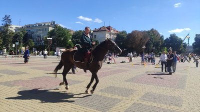 Військова зброя та історичні костюми: У Тернополі діє виставка "Звитяги героїв України" Військова зброя та історичні костюми: У Тернополі діє виставка "Звитяги героїв України"