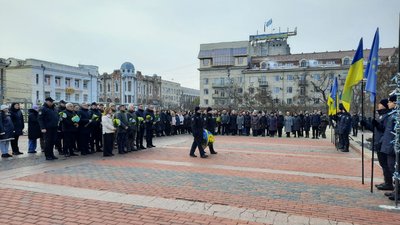 Квіти героям Небесної сотні: День Гідності та Свободи у Кропивницькому Квіти героям Небесної сотні: День Гідності та Свободи у Кропивницькому