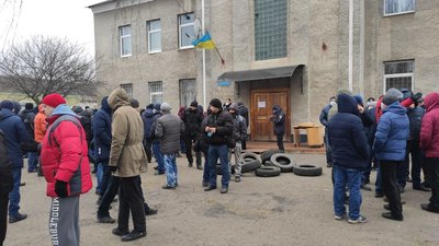 Доба під землею: 14 волинських гірників досі страйкують Доба під землею: 14 волинських гірників досі страйкують