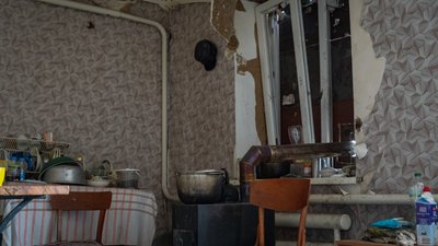 "Люди хочуть у село повертатися, а немає житла": у зруйнованому селі Білогірка на Херсонщині лишилася одна родина "Люди хочуть у село повертатися, а немає житла": у зруйнованому селі Білогірка на Херсонщині лишилася одна родина
