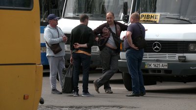 На шість гривень більше: здорожчав проїзд у маршрутках "Рівне-Здолбунів" На шість гривень більше: здорожчав проїзд у маршрутках "Рівне-Здолбунів"