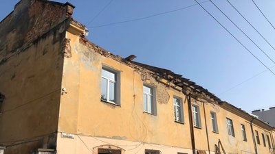 У Львові після снігопадів почали протиаварійні роботи у двох будинках