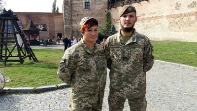 Військові, медики та волонтери: кому в Луцьку вручили орден "Народного героя України" Військові, медики та волонтери: кому в Луцьку вручили орден "Народного героя України"