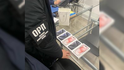 Двоє водіїв намагалися ввезти в Україну незадекларований товар на суму 850 тис грн