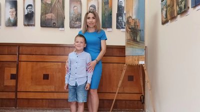 Наталія Коваль зі сином Устимом Хомецьким Наталія Коваль зі сином Устимом Хомецьким