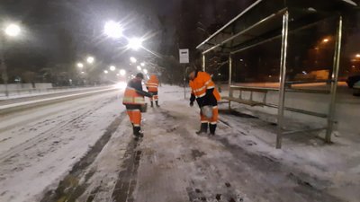 У Києві більшість вулиць розчищені від снігу і оброблені протиожеледними засобами — Київавтодор У Києві більшість вулиць розчищені від снігу і оброблені протиожеледними засобами — Київавтодор