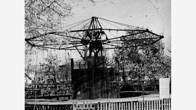 Півник і містечко атракціонів Півник і містечко атракціонів