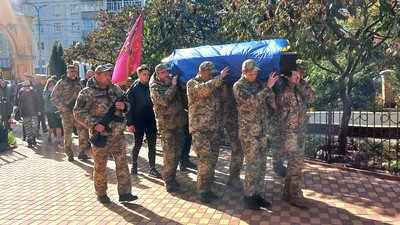 У Сумах попрощалися зі стрільцем-санітаром Віталієм Васильковським