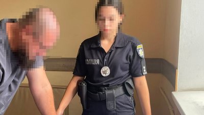 Підозра, сексуальне насильство, 12-річна падчерка