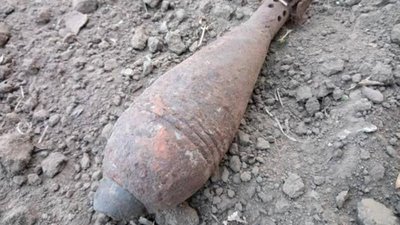 На Херсонщині піротехніки знищили 8 боєприпасів часів Другої світової війни На Херсонщині піротехніки знищили 8 боєприпасів часів Другої світової війни
