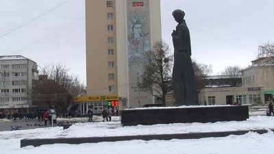 На луцькій багатоповерхівці з’явилося нове панно На луцькій багатоповерхівці з’явилося нове панно
