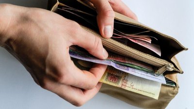 12-річна дівчина вкрала в жительки Хустщини гаманець, де були понад 46 тисяч гривень