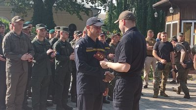 Нагороди за мужність — на Сумщині відзначили рятувальників, поліцейських та військових