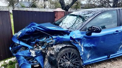 Одна загибла, п'ятеро травмованих у ДТП. В Івано-Франківську зіткнулися два автомобілі та мотоцикл Одна загибла, п'ятеро травмованих у ДТП. В Івано-Франківську зіткнулися два автомобілі та мотоцикл